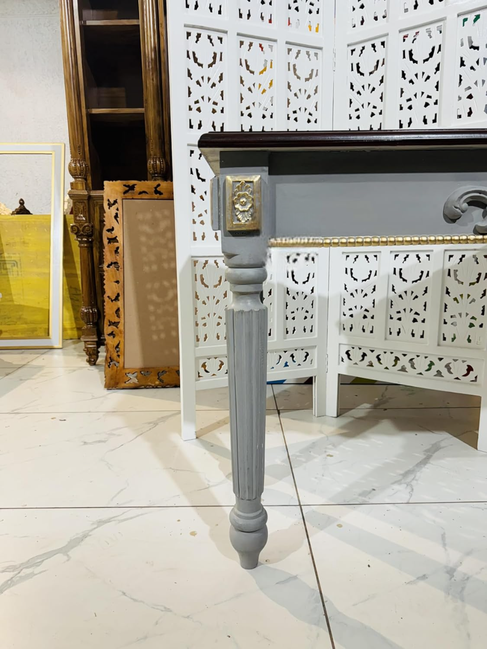 Wooden Carved Console Table in Solid Mango Wood with Grey Gold Finish for Living Room, Hall, Entryway, and Office – 48 x 30 x 15 Inches - Image 4