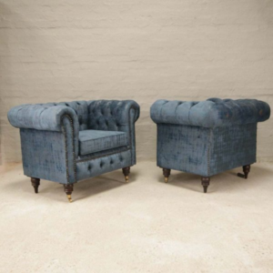 Lady Chesterfields textured Wooden Chair